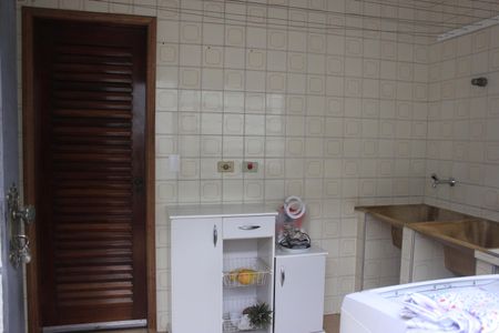 Casa à venda com 240m², 4 quartos e 4 vagasÁrea de serviço