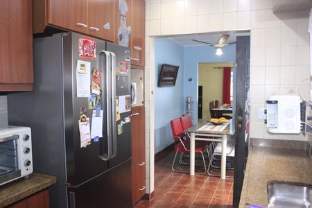 Casa à venda com 240m², 4 quartos e 4 vagasCozinha