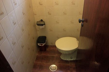 Casa à venda com 240m², 4 quartos e 4 vagasLavabo