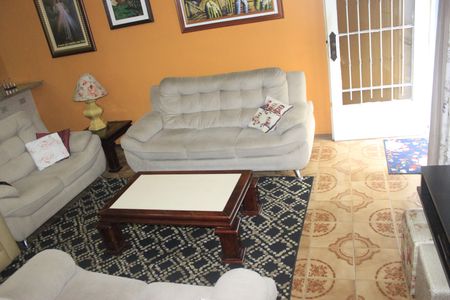 Sala de casa à venda com 4 quartos, 240m² em Vila Galvão, Guarulhos