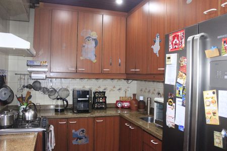 Casa à venda com 240m², 4 quartos e 4 vagasCozinha