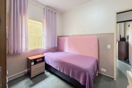 Casa à venda com 180m², 6 quartos e 2 vagasQuarto 2