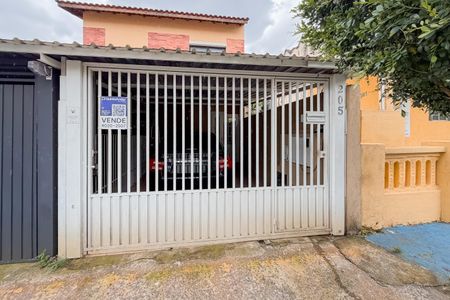 Casa à venda com 180m², 6 quartos e 2 vagasFachada