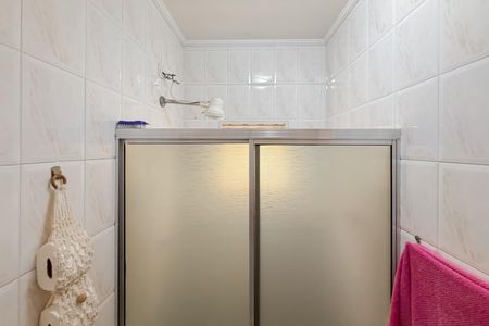 Casa à venda com 180m², 6 quartos e 2 vagasBanheiro da Suíte