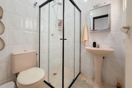 Casa à venda com 180m², 6 quartos e 2 vagasBanheiro Social