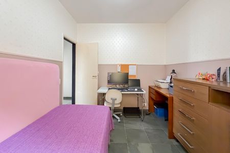 Casa à venda com 180m², 6 quartos e 2 vagasQuarto 2