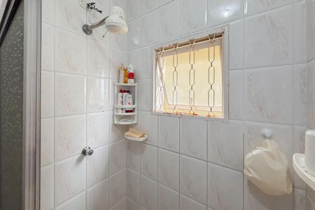 Casa à venda com 180m², 6 quartos e 2 vagasBanheiro da Suíte