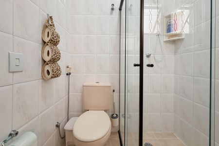 Casa à venda com 180m², 6 quartos e 2 vagasBanheiro Social