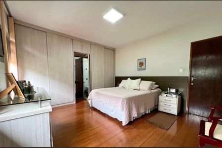 Foto 05 de casa à venda com 4 quartos, 480m² em Castelo, Belo Horizonte