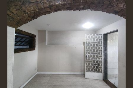 Sala de apartamento para alugar com 2 quartos, 110m² em Acari, Rio de Janeiro