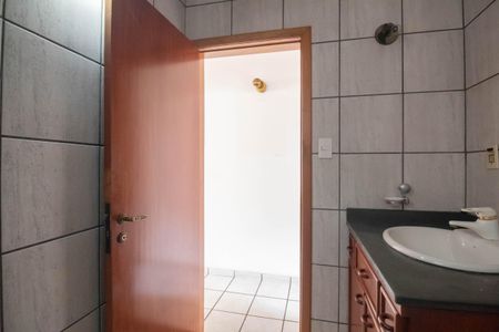 Casa para alugar com 73m², 2 quartos e 1 vaga Casa para alugar com 73m², 2 quartos e 1 vagaBanheiro