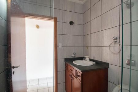 Casa para alugar com 73m², 2 quartos e 1 vaga Casa para alugar com 73m², 2 quartos e 1 vagaBanheiro