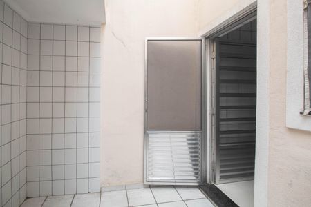 Casa para alugar com 73m², 2 quartos e 1 vaga Casa para alugar com 73m², 2 quartos e 1 vagaÁrea de Serviço