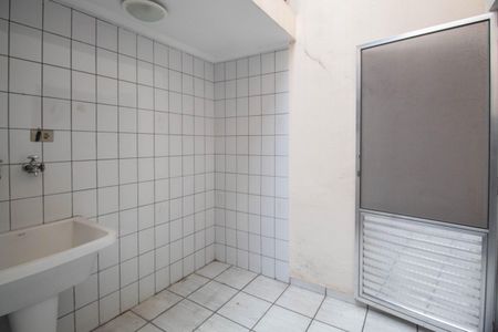 Casa para alugar com 73m², 2 quartos e 1 vaga Casa para alugar com 73m², 2 quartos e 1 vagaÁrea de Serviço