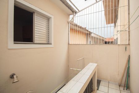 Casa para alugar com 73m², 2 quartos e 1 vaga Casa para alugar com 73m², 2 quartos e 1 vagaVaranda