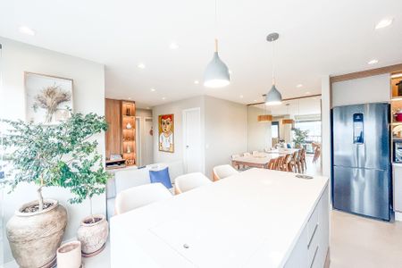 Sala de apartamento à venda com 2 quartos, 67m² em Vila Anastácio, São Paulo