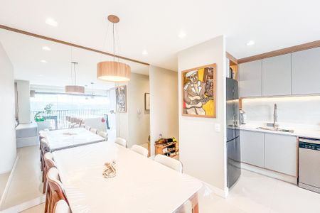 Sala de apartamento à venda com 2 quartos, 67m² em Vila Anastácio, São Paulo