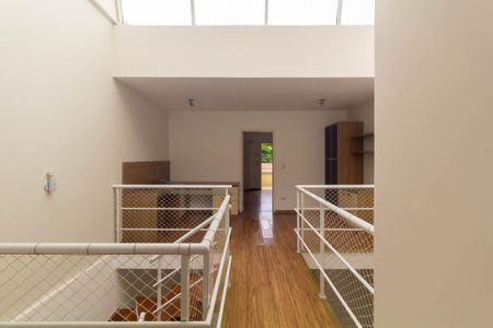 Casa para alugar com 220m², 3 quartos e 4 vagas Casa para alugar com 220m², 3 quartos e 4 vagasHall