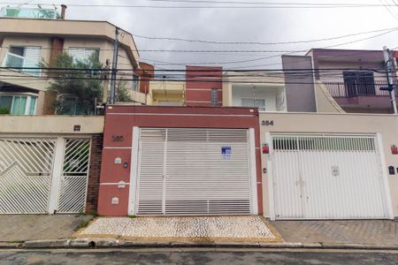 Casa para alugar com 220m², 3 quartos e 4 vagas Casa para alugar com 220m², 3 quartos e 4 vagasFachada