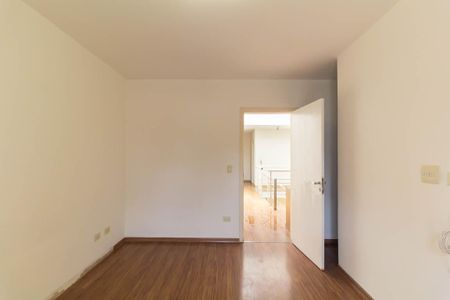 Casa para alugar com 220m², 3 quartos e 4 vagas Casa para alugar com 220m², 3 quartos e 4 vagasSuíte