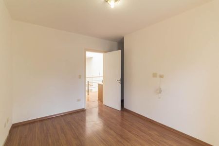 Casa para alugar com 220m², 3 quartos e 4 vagas Casa para alugar com 220m², 3 quartos e 4 vagasSuíte