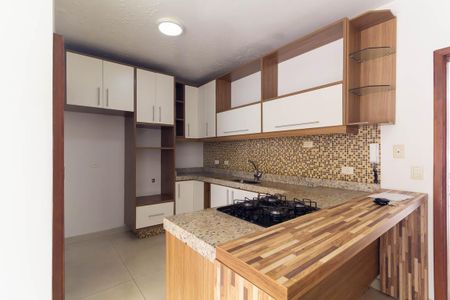 Casa para alugar com 220m², 3 quartos e 4 vagas Casa para alugar com 220m², 3 quartos e 4 vagasCozinha