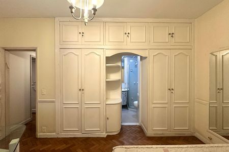Apartamento para alugar com 220m², 4 quartos e 2 vagas Apartamento para alugar com 220m², 4 quartos e 2 vagasSuíte 2