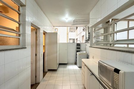 Apartamento para alugar com 220m², 4 quartos e 2 vagas Apartamento para alugar com 220m², 4 quartos e 2 vagasCozinha