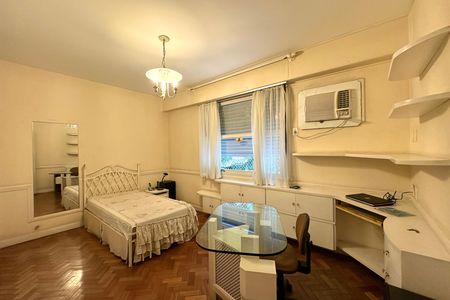 Apartamento para alugar com 220m², 4 quartos e 2 vagas Apartamento para alugar com 220m², 4 quartos e 2 vagasSuíte 2