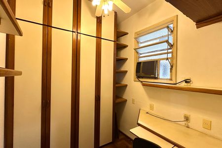 Apartamento para alugar com 220m², 4 quartos e 2 vagas Apartamento para alugar com 220m², 4 quartos e 2 vagasQuarto de serviço
