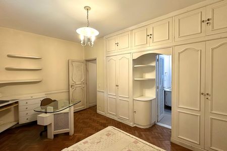 Apartamento para alugar com 220m², 4 quartos e 2 vagas Apartamento para alugar com 220m², 4 quartos e 2 vagasSuíte 2