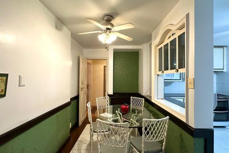 Apartamento para alugar com 220m², 4 quartos e 2 vagas Apartamento para alugar com 220m², 4 quartos e 2 vagasCopa