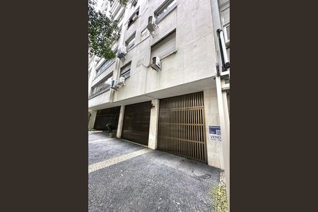 Apartamento para alugar com 220m², 4 quartos e 2 vagas Apartamento para alugar com 220m², 4 quartos e 2 vagasFachada