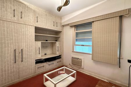 Apartamento para alugar com 220m², 4 quartos e 2 vagas Apartamento para alugar com 220m², 4 quartos e 2 vagasQuarto