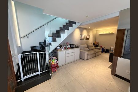 Apartamento à venda com 3 quartos, 160m² em Santa Efigênia, Belo Horizonte