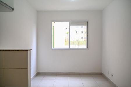 Sala de apartamento para alugar com 2 quartos, 32m² em Parque Fongaro, São Paulo