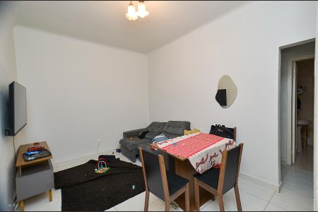 Sala  de casa para alugar com 2 quartos, 100m² em Santa Efigênia, Belo Horizonte