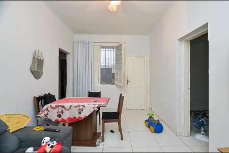 Sala  de casa para alugar com 2 quartos, 100m² em Santa Efigênia, Belo Horizonte