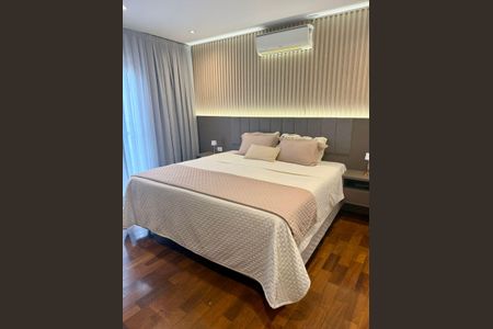 Quarto de casa de condomínio à venda com 4 quartos, 360m² em Alphaville, Santana de Parnaíba