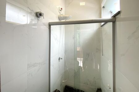 Casa à venda com 429m², 3 quartos e 3 vagasBanheiro externo