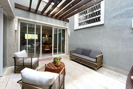 Casa à venda com 429m², 3 quartos e 3 vagasJardim de inverno