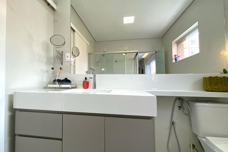 Casa à venda com 429m², 3 quartos e 3 vagasBanheiro da Semi Suíte