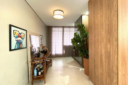 Casa à venda com 429m², 3 quartos e 3 vagasHall de entrada