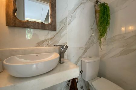 Casa à venda com 429m², 3 quartos e 3 vagasLavabo