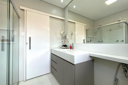 Casa à venda com 429m², 3 quartos e 3 vagasBanheiro da Semi Suíte