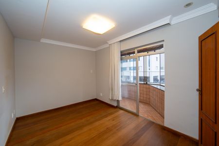 Apartamento para alugar com 160m², 4 quartos e 2 vagas Apartamento para alugar com 160m², 4 quartos e 2 vagasQUARTO4
