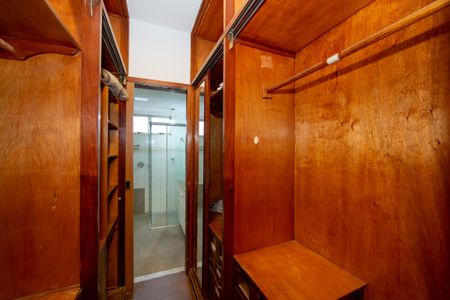 Apartamento para alugar com 160m², 4 quartos e 2 vagas Apartamento para alugar com 160m², 4 quartos e 2 vagasCLOSET QUARTO4