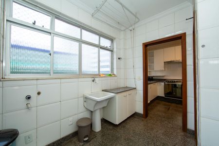 Apartamento para alugar com 160m², 4 quartos e 2 vagas Apartamento para alugar com 160m², 4 quartos e 2 vagasAREA DE SERVICO