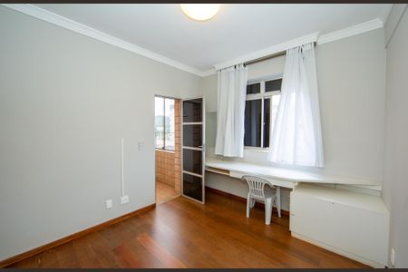 Apartamento para alugar com 160m², 4 quartos e 2 vagas Apartamento para alugar com 160m², 4 quartos e 2 vagasQUARTO2