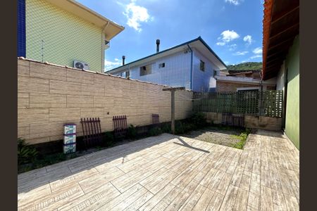 Casa para alugar com 80m², 2 quartos e 1 vagaQuintal